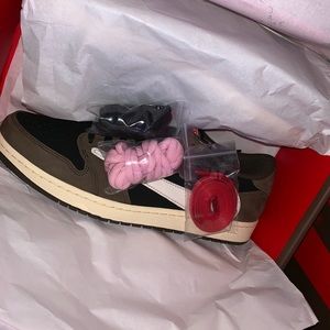 Air Jordan 1 Low Travis Scott size 9